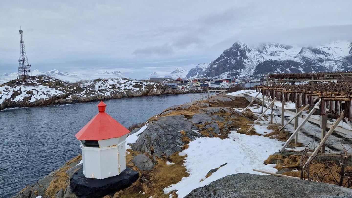 Leilighet I Banhammaren Med Balkong Henningsvær Kültér fotó